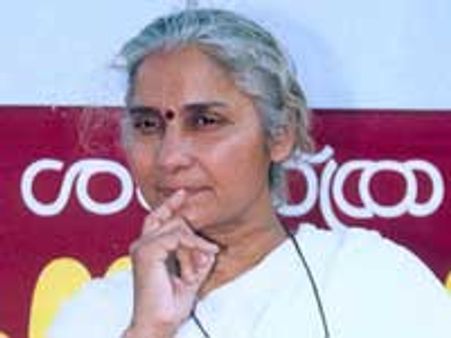 Medha Patkar spews venom at Modi over 