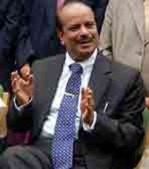 SC stays pre-impeachment probe by RS panel against Dinakaran