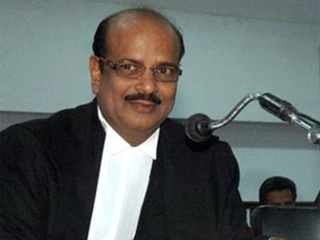 SC lifts stay on impeachment proceedings against Dinakaran