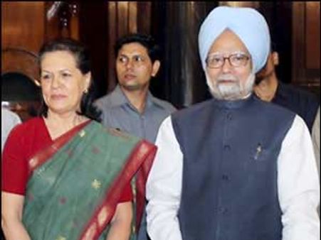 Sonia meets PM amid talk of Cabinet reshuffle