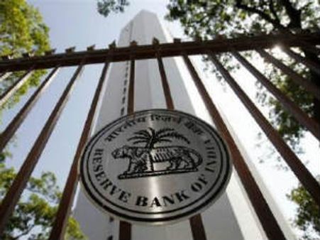 India is uninsulated from global economic crisis: RBI