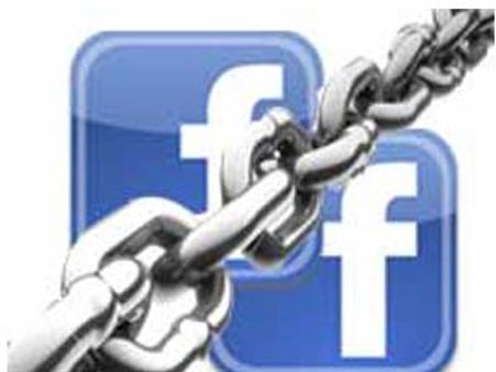 Germany bans Facebook Pages, Like Button