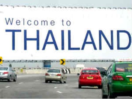 Thailand eyes 30 million tourists in 2015
