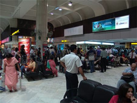 Delhi Int'l Airport goes tech-savvy;opens FB,Twitter account