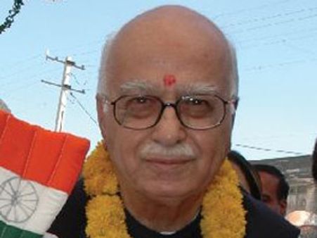 Tradition should be maintained about temple treasure: Advani