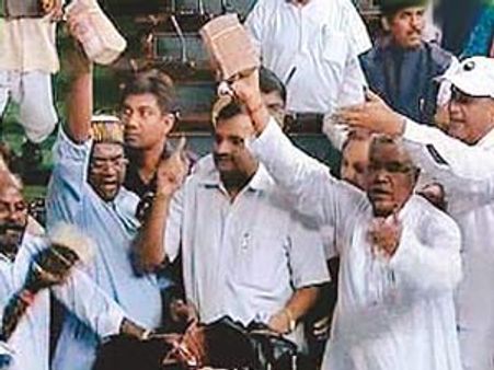 Cash-for-votes: BJP fetes party leaders' freedom out of jail