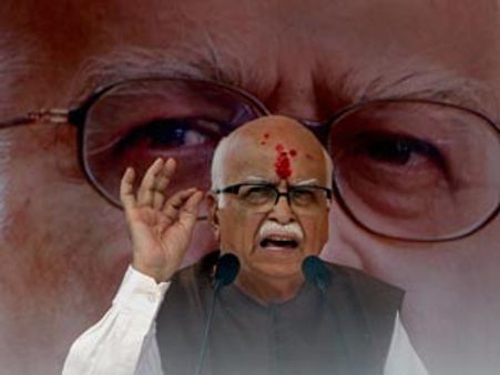 UPA in a state of paralysis: Advani