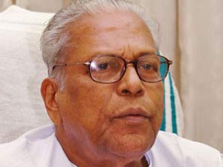 Achuthanandan flays CPI(M) PB stand on Mullaperiyar dam issue