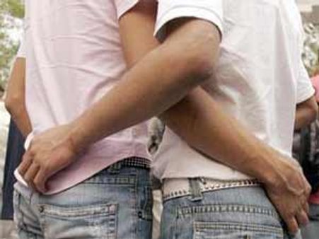 SC directs Centre to provide number of homosexuals in India