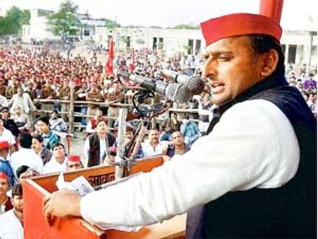SP govt to focus on maintaining law and order: Akhilesh