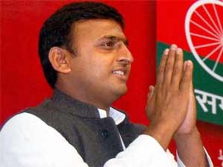 Akhilesh Yadav hints at possibility of Third Front