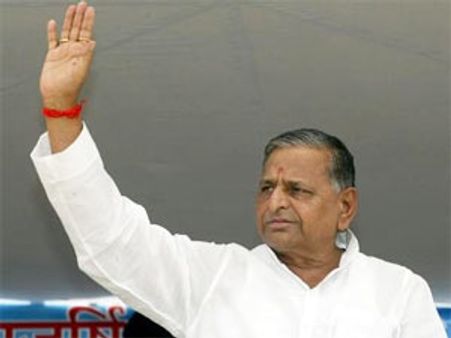 After stunning poll victory, Mulayam has eyes on PM's chair?
