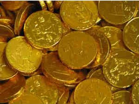 Gold loses Rs 95, silver sheds Rs 500 on poor demand
