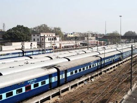 Rail fare hike to burden common man: Yashwant Sinha