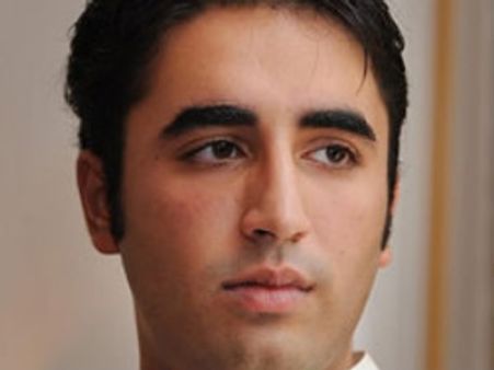 Benazir-Zardari's son Bilawal Bhutto tweets for peace in Ind