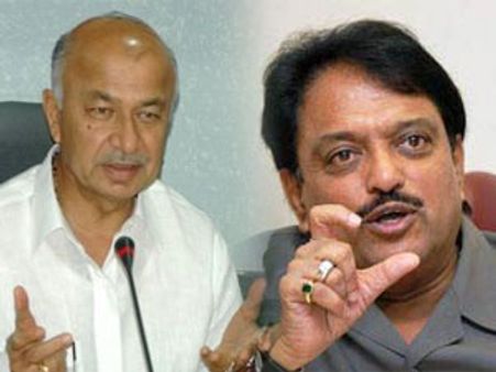 After Shinde blames Deshmukh; ex-CM to depose before comm