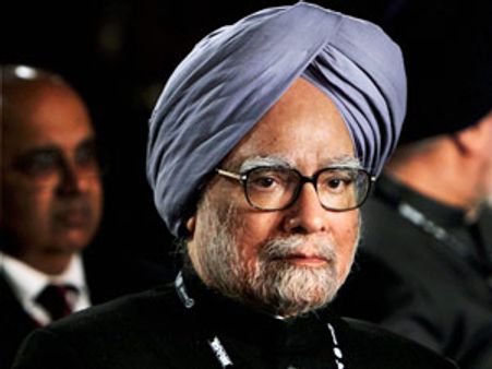 Top bureaucrats take stock of economic situation
