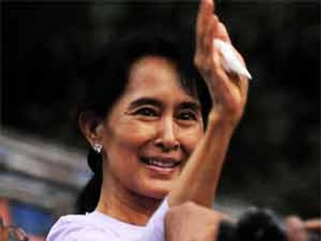Suu Kyi seeks release of more political prisoners