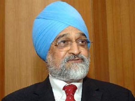 Assocham chief meets Montek, wants GAAR put in cold storage