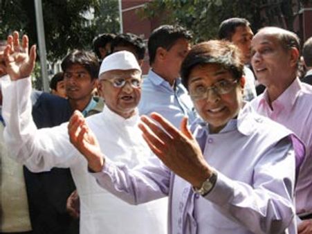 RTI activist, Team Anna member Akhil Gogoi attacked