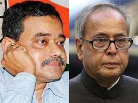 'Congress workers assaulted Prez Pranab Mukherjee's son'