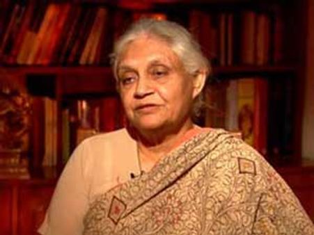 Delhi CM heckled by protesters opposing hike in power tariff