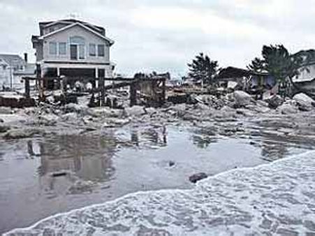 Sandy leaves trail of devastation;Obama warns storm 'not over'