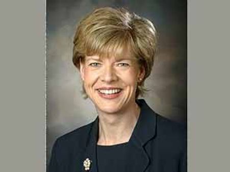 Democrat Tammy Baldwin becomes 1st gay US Senator