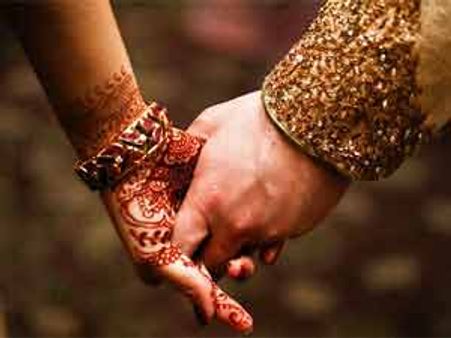 Moral Policing: Beware Lovers! Cops shoot couple with camera