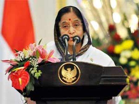 Delhi gang-rape culprits have no right to live: Pratibha Patil