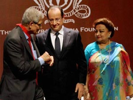 Hollande bestows highest honour on Amartya Sen
