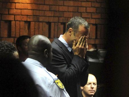 Weeping Pistorius denies girlfriend's murder