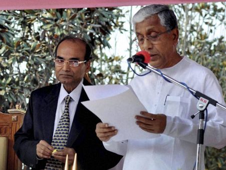 Manik Sarkar takes oath as CM for 4th time, slams UPA govt