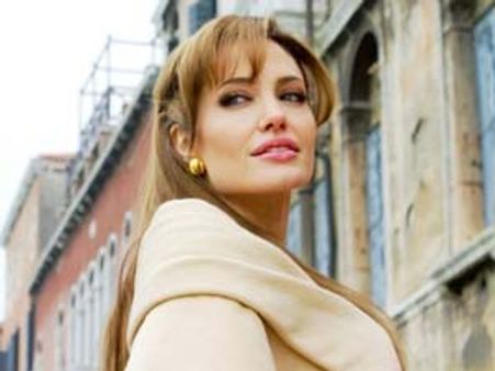 Angelina Jolie opens school in Afghanistan