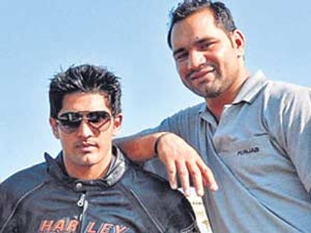 Vijender Singh a drug addict? Why Boxer avoiding dope test?