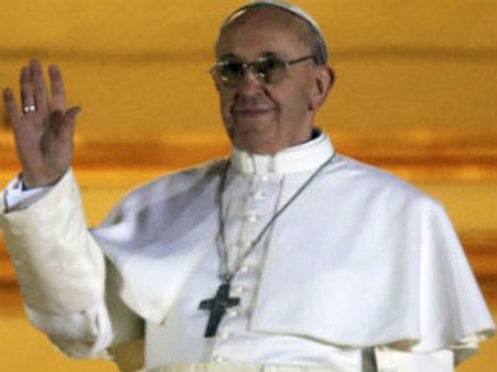 Pope cancels salaries of cardinals overseeing bank