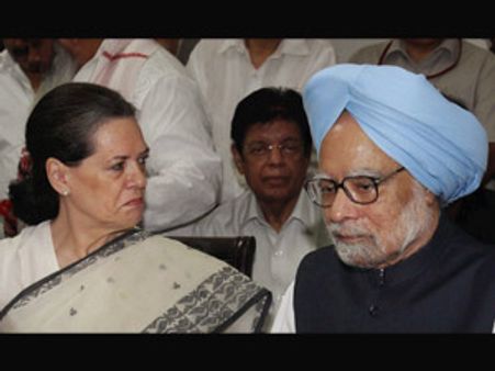 BJP demands resignation; Sonia defends 'Boss' Manmohan