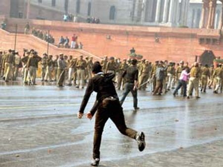 Delhi Rape: SC says excesses against protesters an 'insult'
