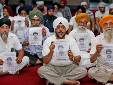 India again asks Pakistan to release Sarabjit Singh