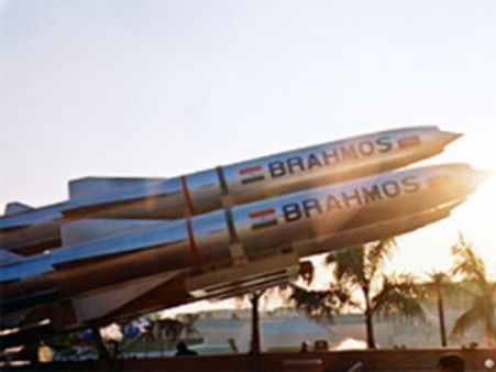 India successfully test fires BrahMos supersonic missile