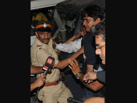 Cops want to seize Gurunath's mobiles, get 5 days custody