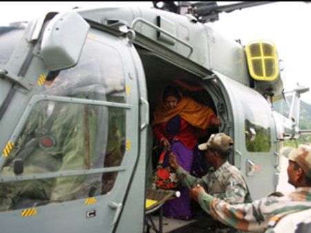 10 dead in landslides, CM can't be rescued due to bad weather