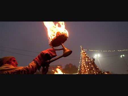 India unites to stand by Uttarakhand