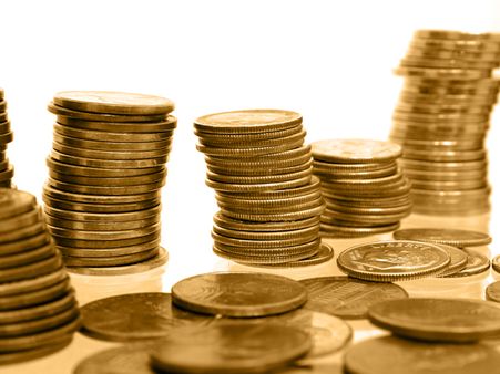 Govt cuts tariff value of gold with fall in global rates