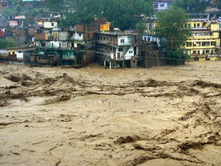 Fresh rain in U'khand disrupts relief work