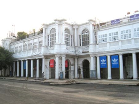 Paris overlooks delays, wants Delhi help in urban project