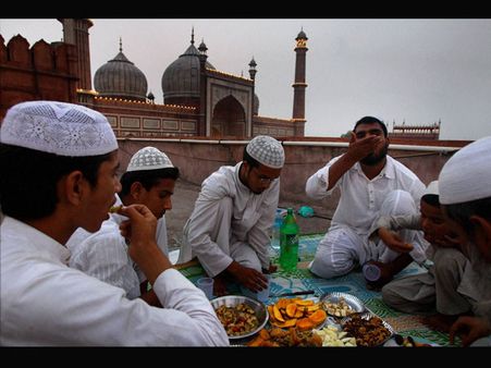 Ramzan roza: Pizza, burger, pancakes in Lucknow menu