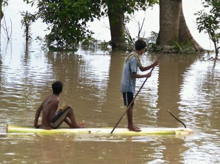 Assam: 4.2 lakh hectares lost in erosion, govt draws flak