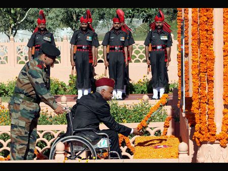 Army celebrates 'Operation Vijay Diwas' at Drass