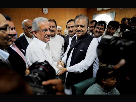 Pak presidential nominee Mamnoon's Indian connection